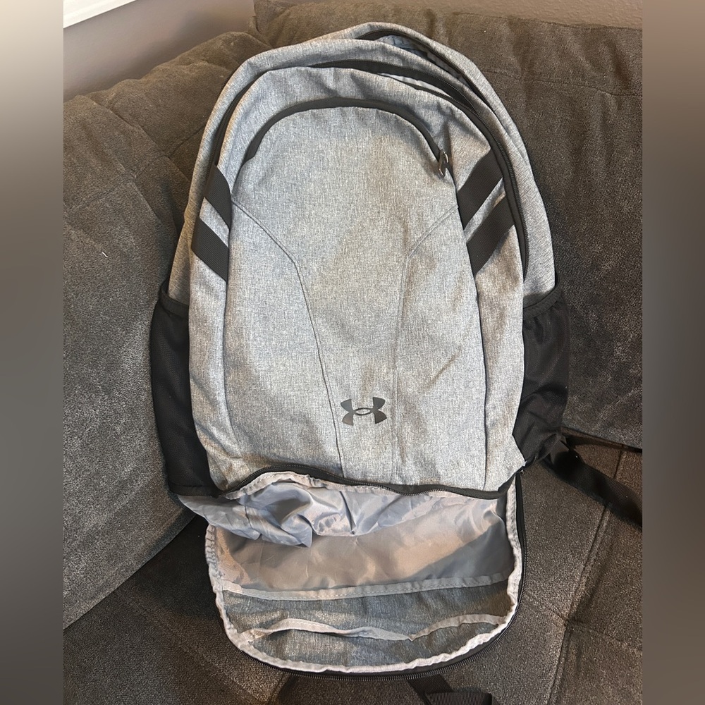 Under Armour Hustle 5.0 Backpack Gray/Black - Like New